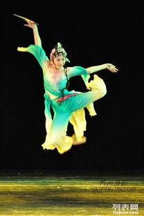 国学手势舞成人表演视频