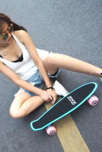 成人滑板女款视频,成人女款滑板视频集锦