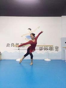 六一成人舞视频,青春绽放,舞动成长瞬间